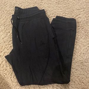 Mens Air Jordan joggers. Size large.